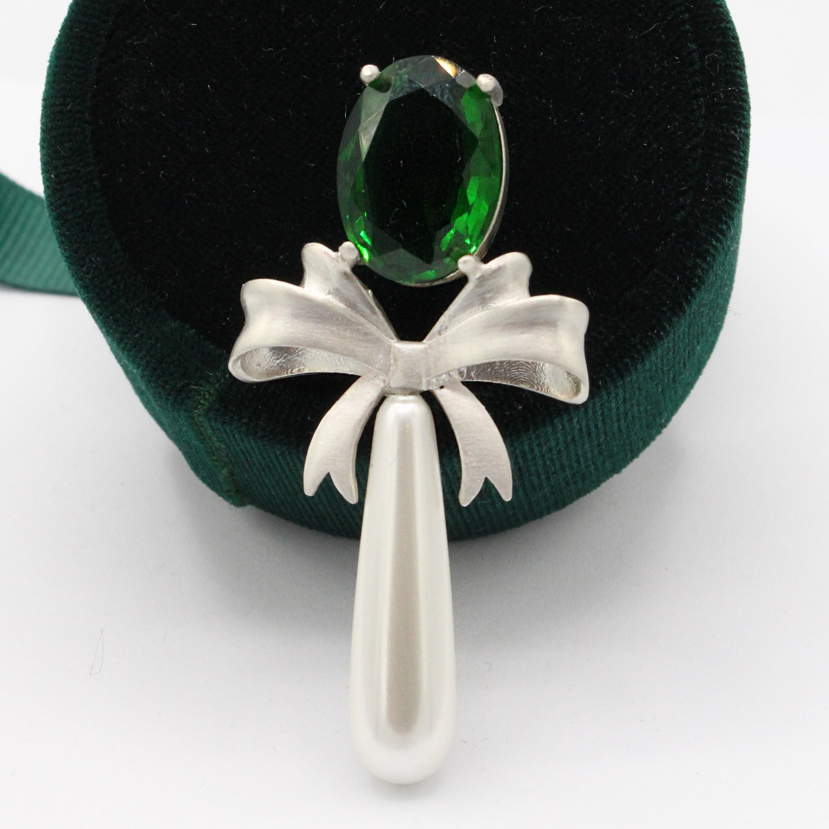 Pearl Pin