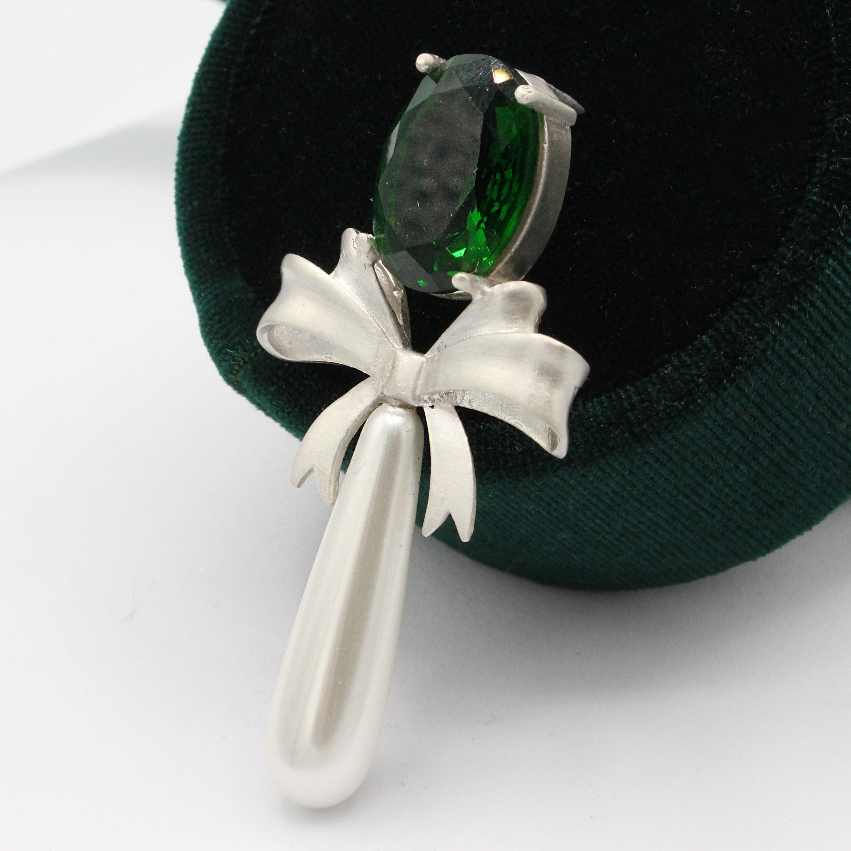 Pearl Pin
