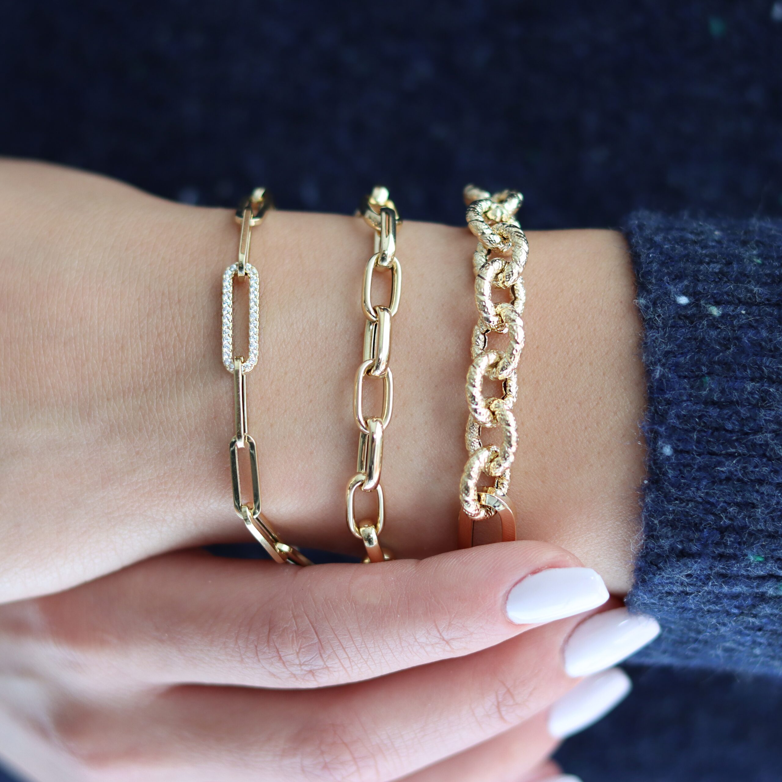 Chain gold bracelet.