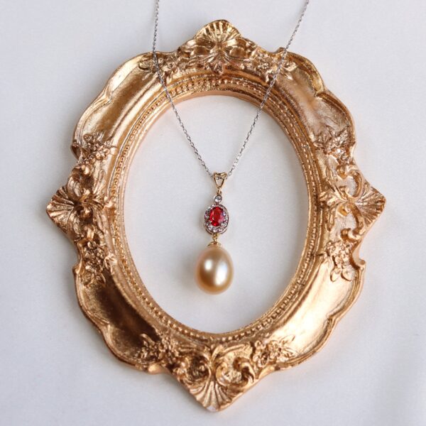 necklace with pearl