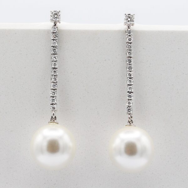 Pearl Earring - Image 2